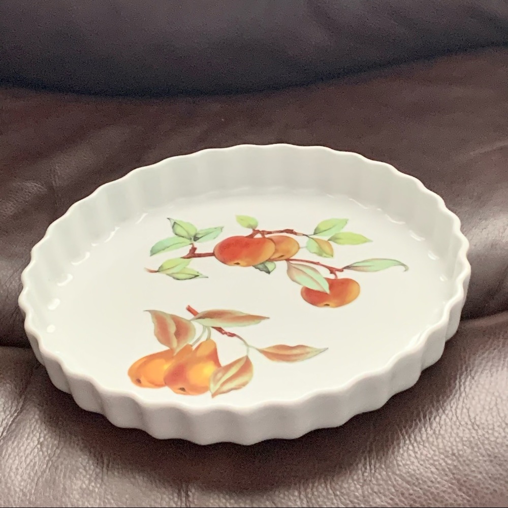 Royal Worcester Evesham M 10” Quiche Dish